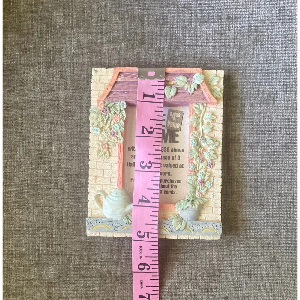 Hallmark Vintage Cottage Window Resin Picture‎ Frame Floral Watering Pot 887733